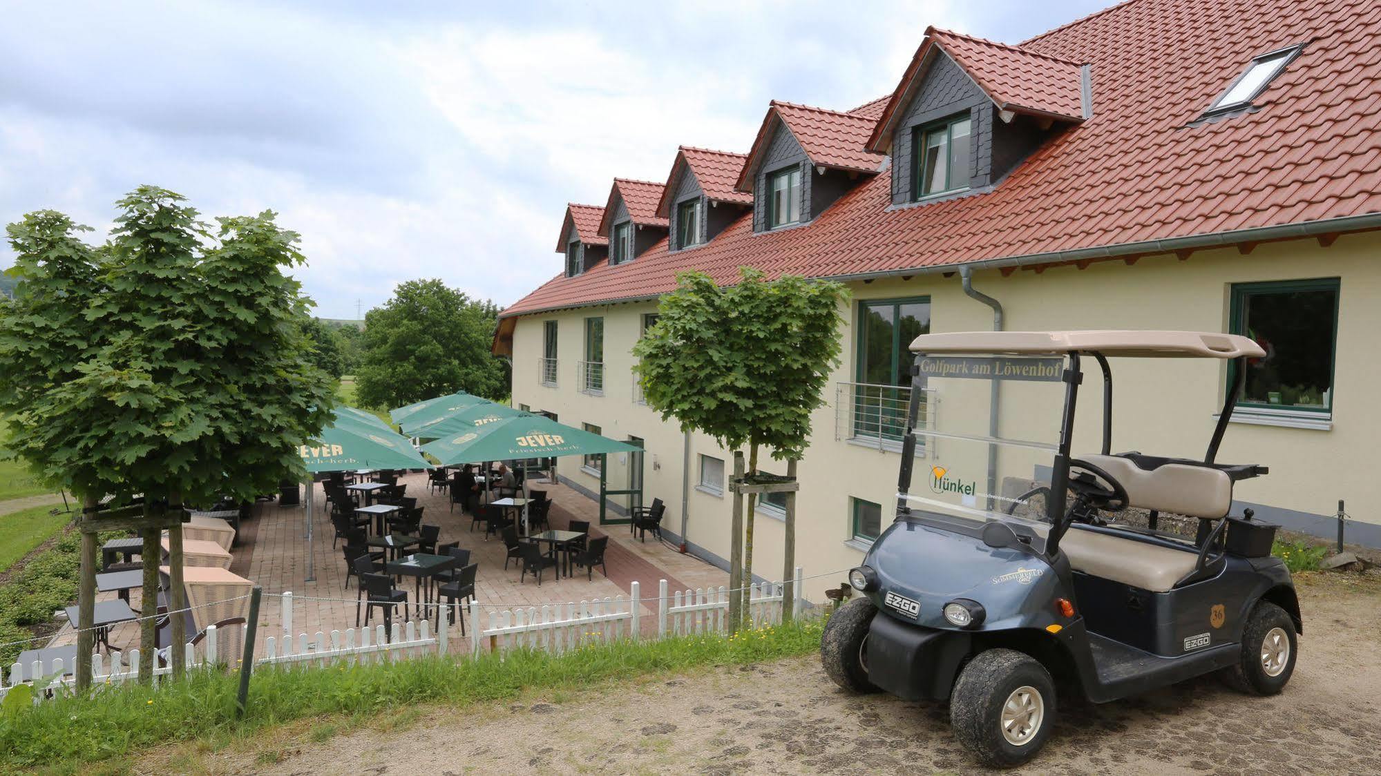 Apartments Golfpark Schlossgut Sickendorf Lauterbach  Exterior photo