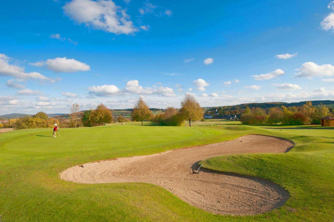 Apartments Golfpark Schlossgut Sickendorf Lauterbach  Exterior photo